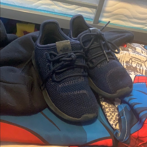 Shoes - Picture 1 of 3